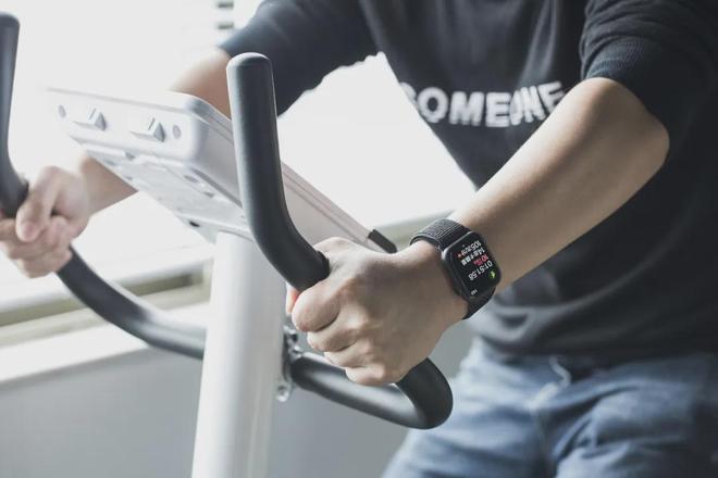 Apple Watch十年：不當傲慢的拯救者只做沉默的守護人(圖3)