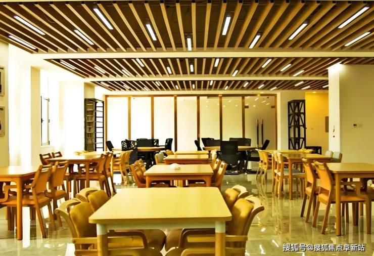 小康之家養(yǎng)老長(zhǎng)陽(yáng)鎮(zhèn)養(yǎng)老照料中心價(jià)格解讀電線(圖2)